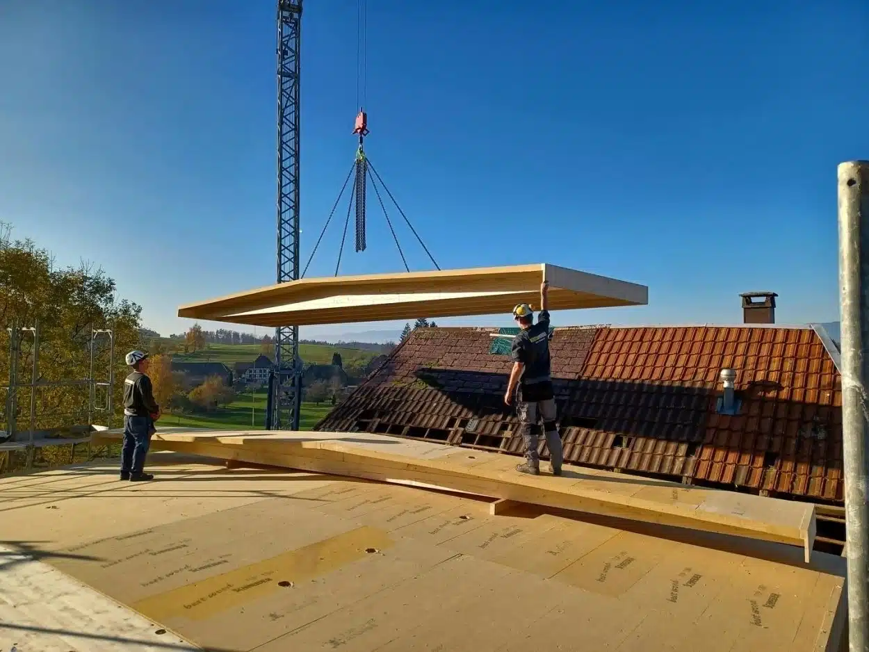 Wohnanbau aufrichten